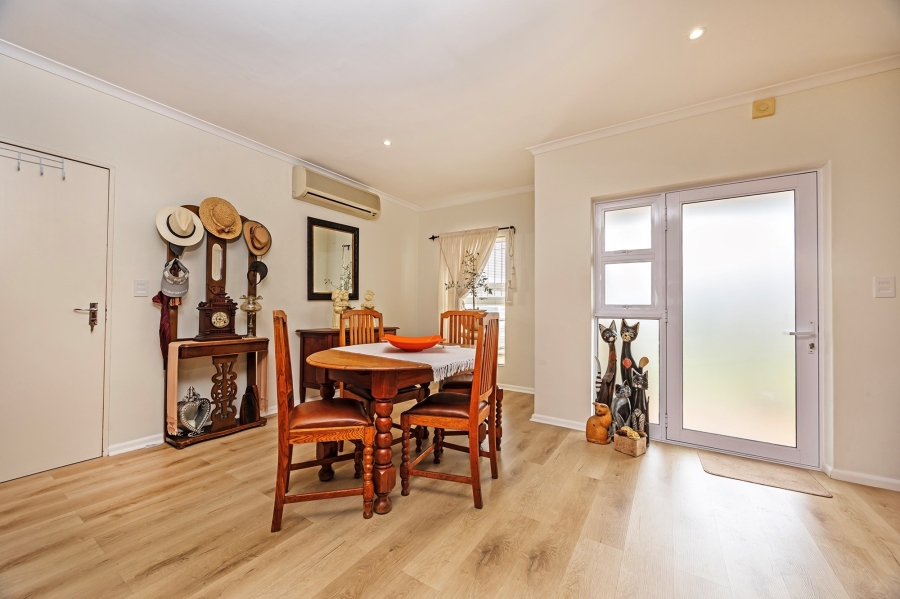 2 Bedroom Property for Sale in Protea Heights Western Cape